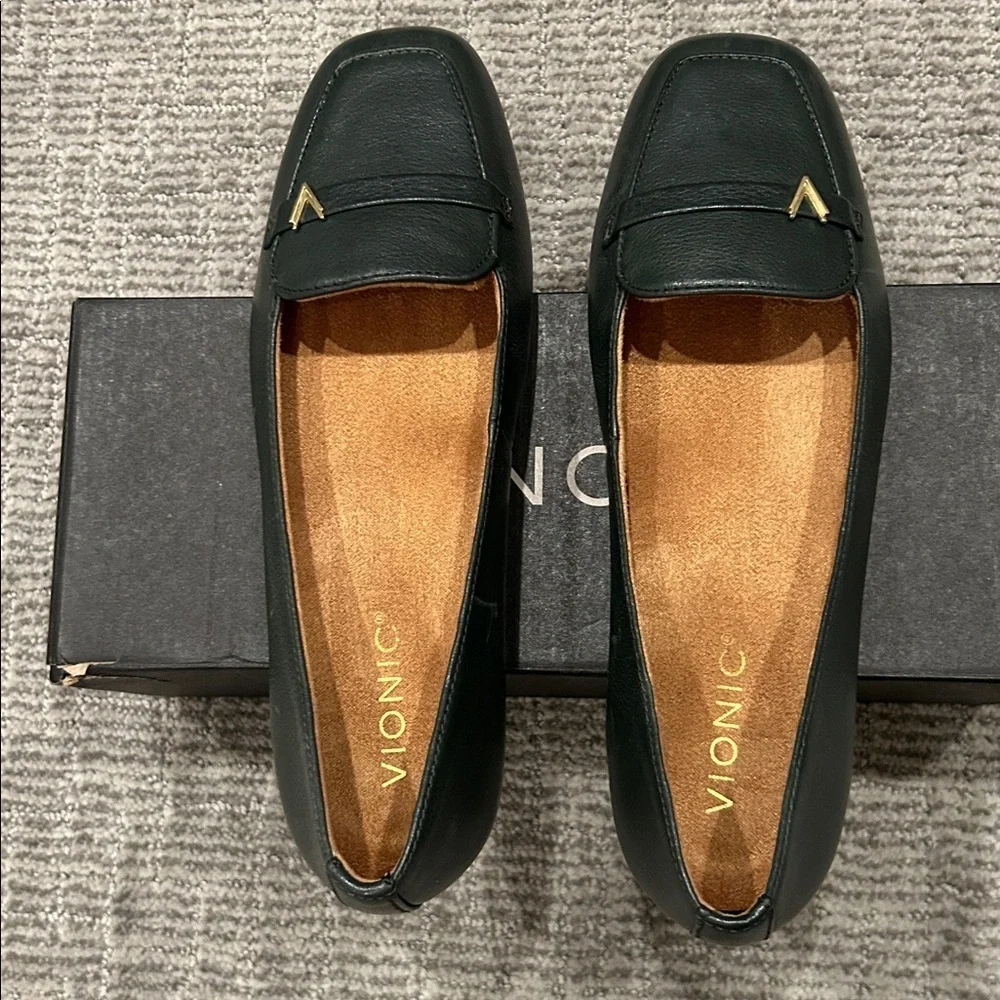 Vionic Hayes Skimmer Scarab Green Leather Narrow 7.5